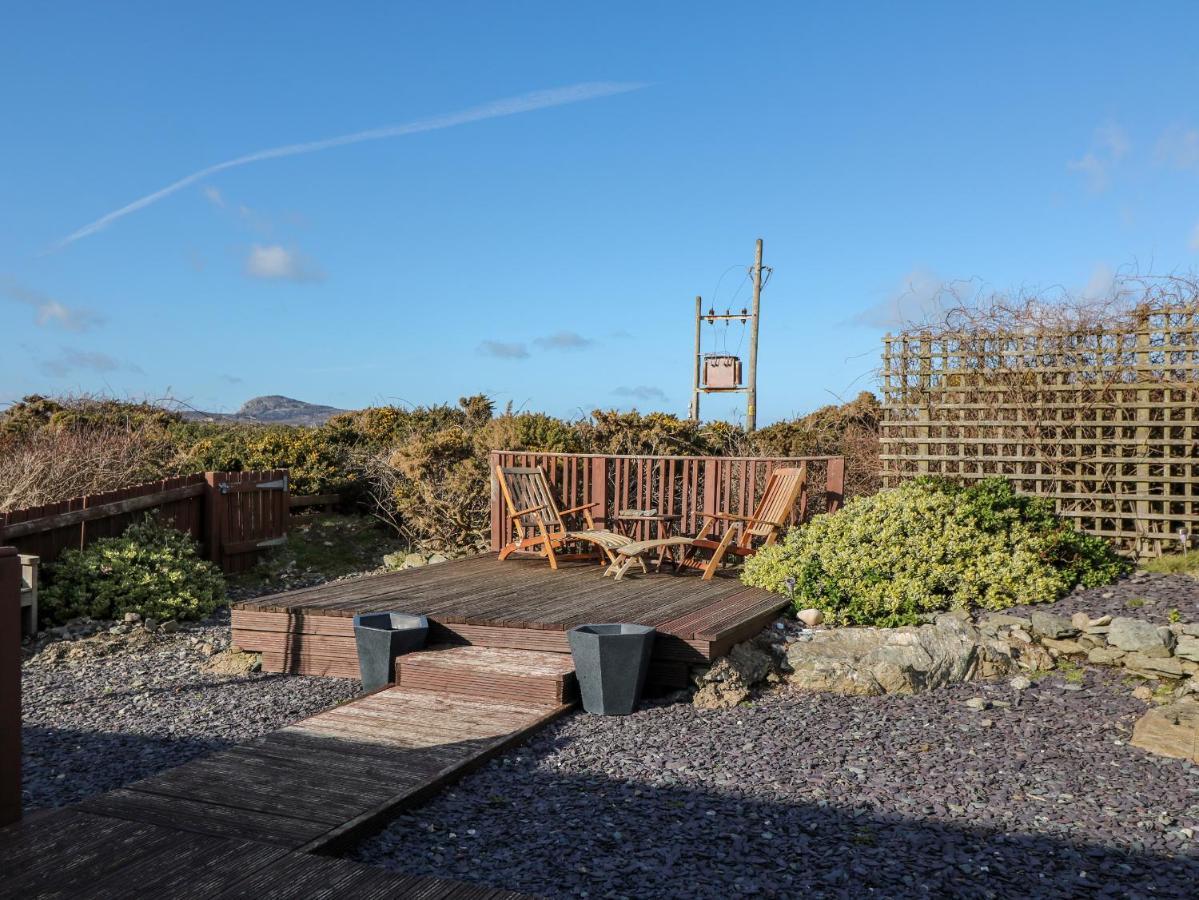 Bay View Villa Holyhead Bagian luar foto